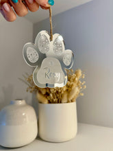 Load image into Gallery viewer, Snowflake dog paw
