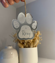 Load image into Gallery viewer, Snowflake dog paw
