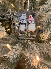 Load image into Gallery viewer, Couple penguin decoration

