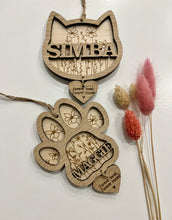 Load image into Gallery viewer, Wildflower paw memorial decoration
